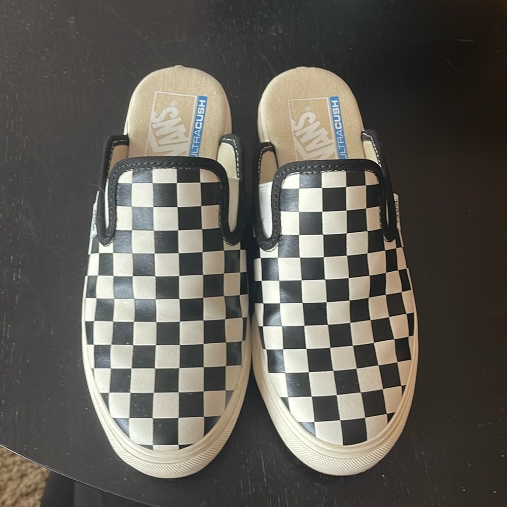 Slip on checkered vans 6.5